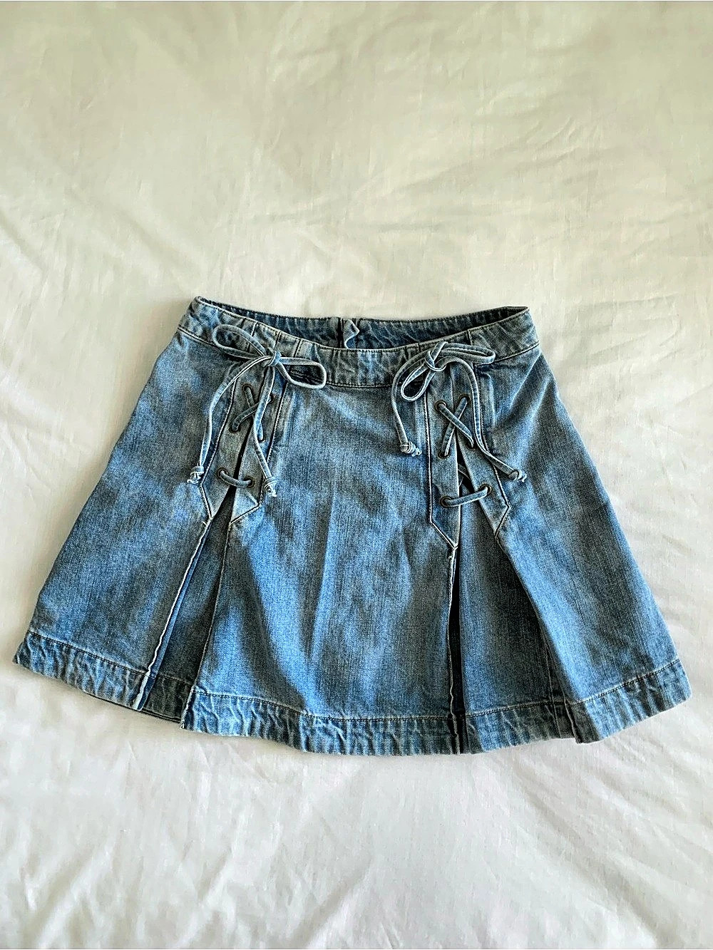 Free People Lace Up Pleated Denim Mini Skirt Blue Jean Size 10 Cottagecore